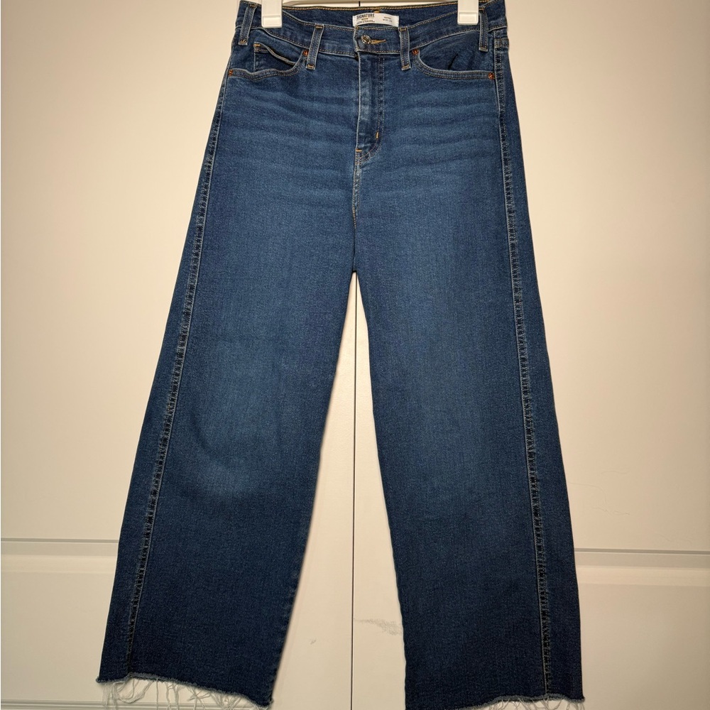 Levi’s Signature Dark Wash / High Rise / Wide Leg Jeans